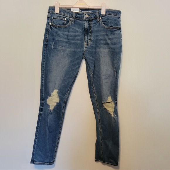 Original Use Jeans Nwt Original Use Distressed Slim Taper Jeans